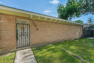 Building Photo - 12919 Westella Dr