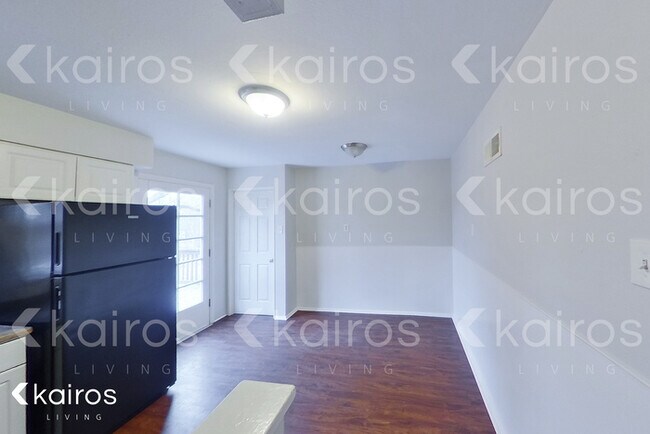 Foto del edificio - 6902 Noble Drive