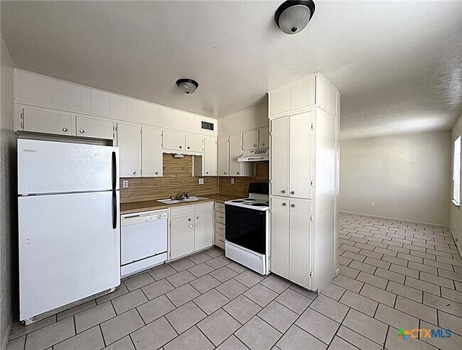 Foto del edificio - 702 N 1st St