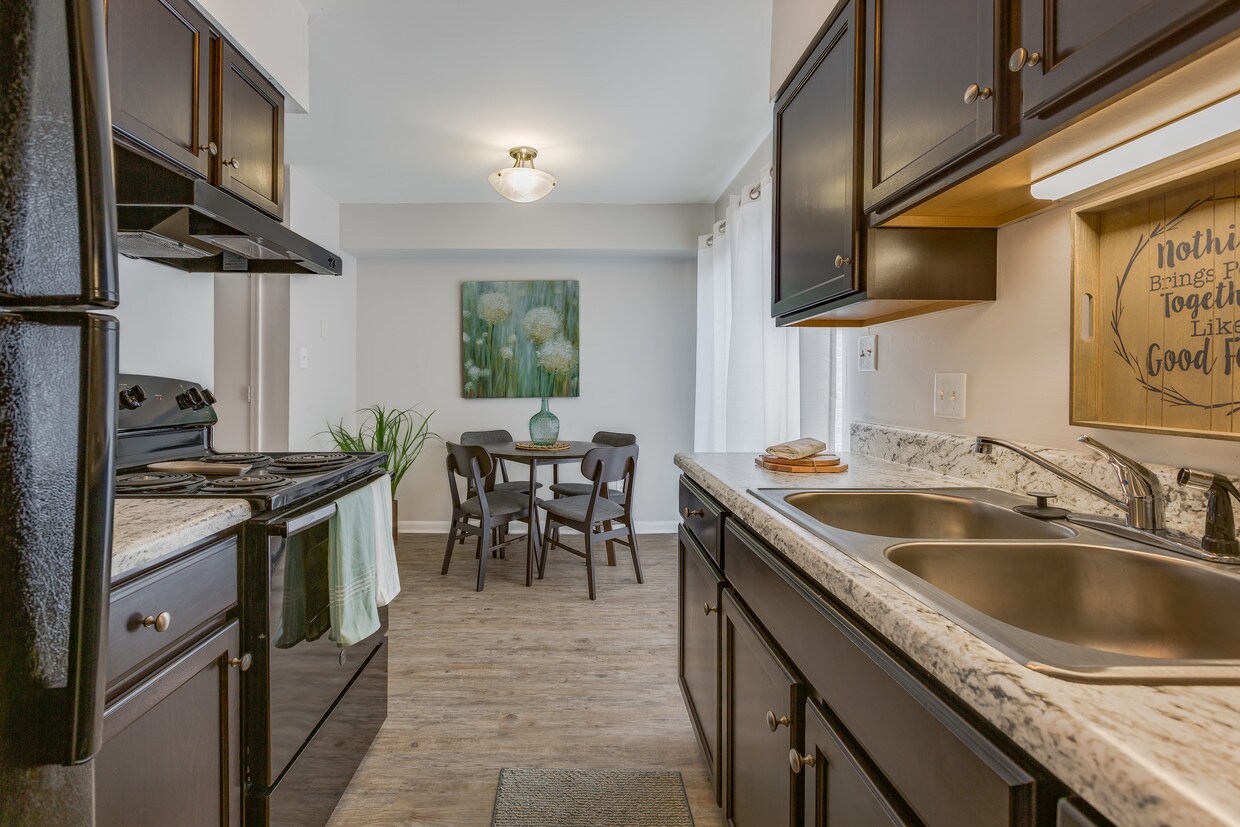 Baypointe Crossing Apartments Apartments in Virginia Beach, VA