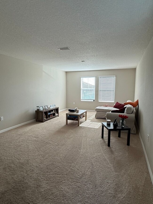 Foto del edificio - For Rent – Spacious 5-Bedroom Home in Lithia