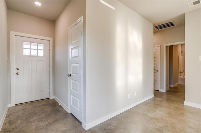Building Photo - 609 Mesquite Dr