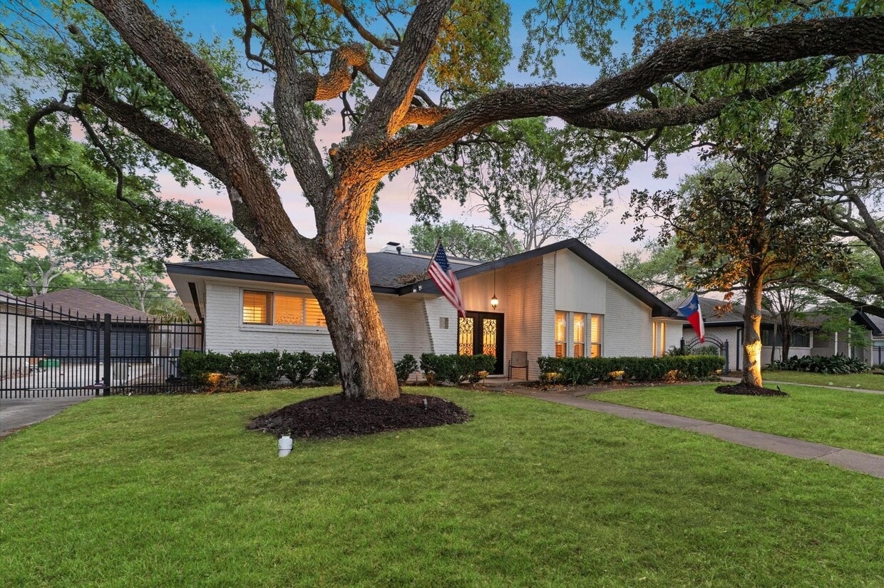 Foto principal - 5511 Queensloch Dr