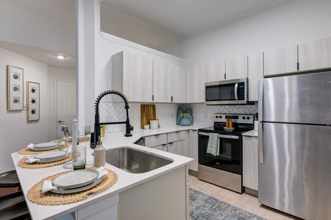 Newly Renovated Kitchen with Stainless Steel Appliances - Kensington by the Vineyard Apartments