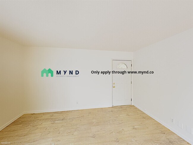 Building Photo - 928-930 Ravenscourt Ave