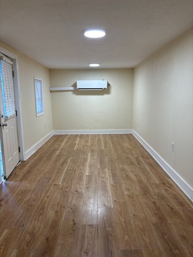 Foto del edificio - 4 Bedroom 3 Bath Home in Kill Devil Hills Available for Yearly Lease