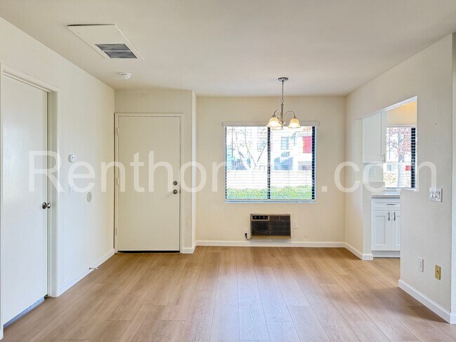 Foto del edificio - 8480 New Salem St