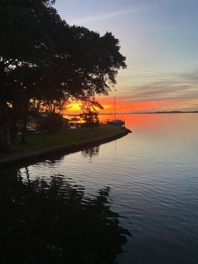 Palma Sola Basin - 7807 Portosueno Ave