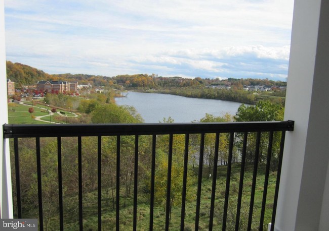Foto del edificio - 3100 Stone Cliff Dr