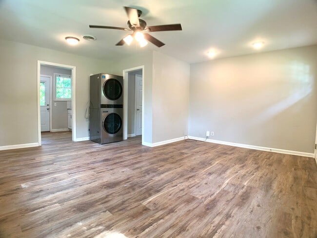 Foto del edificio - 1330 Vogue Hill Rd