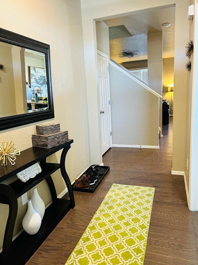 Building Photo - 5829 Echo Park Cir