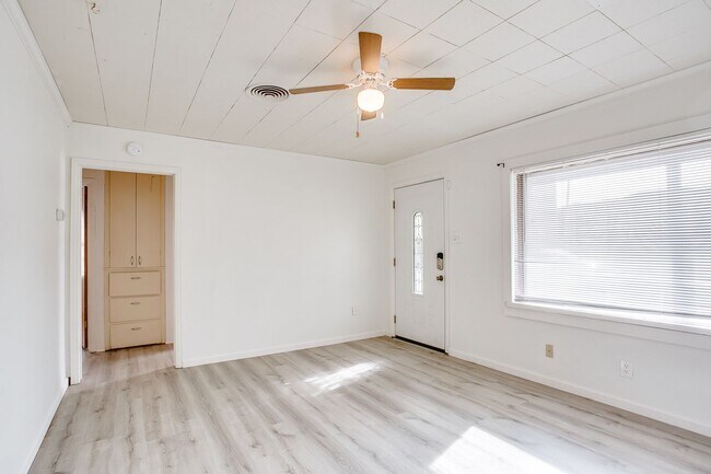 Foto del edificio - Updated 3 bedroom, 1.5 bath!