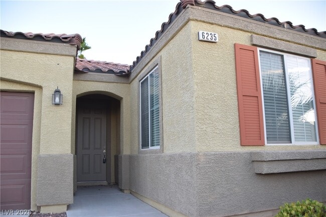 Building Photo - 6235 Shamrock Lake Ave