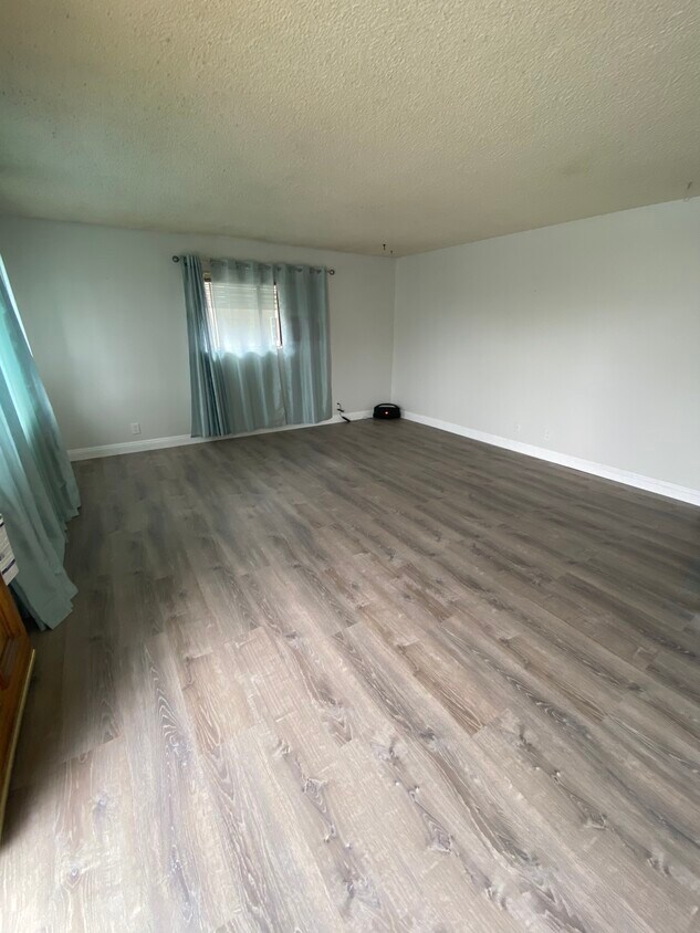 Foto principal - 8110 Comolette St