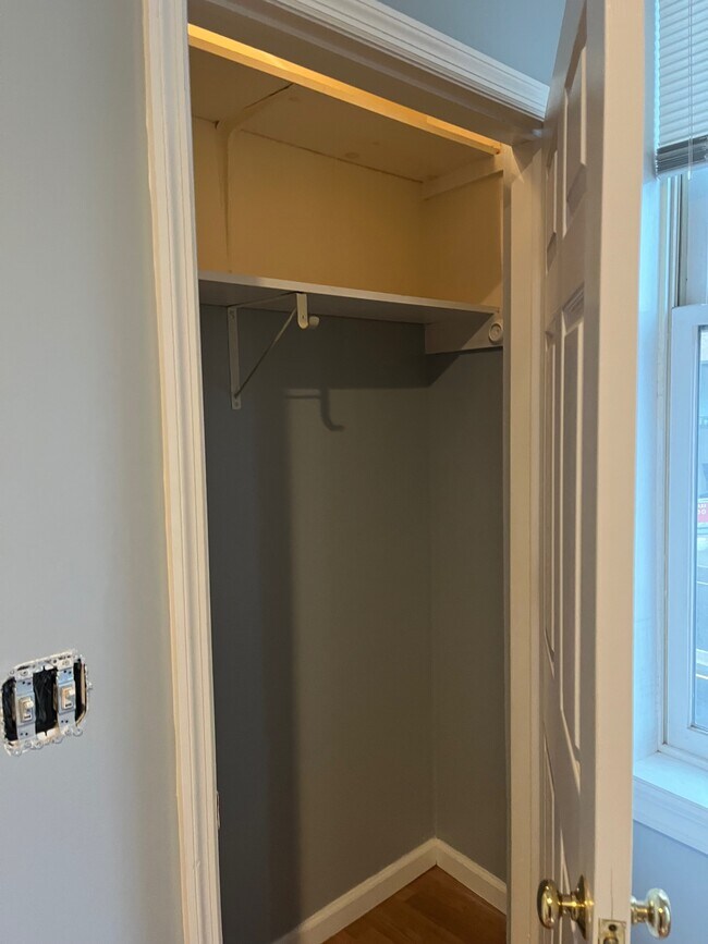 Closet in bedroom - 99 Atlantic St