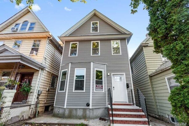 Building Photo - 104-18 89th Ave