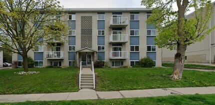 Building Photo - 20 Austin Dr