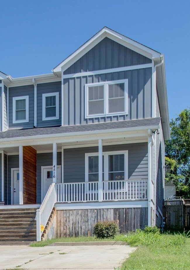 Photo - Larger 3 bedroom in The Nations for rent! House