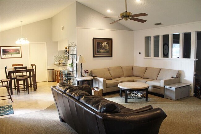 Building Photo - 2407 Harrowden Dr