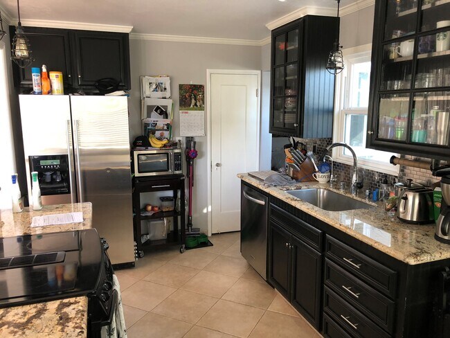 Kitchen - 501 Eaton St