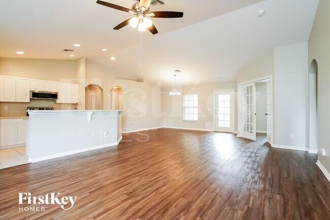 Foto del edificio - 336 Pinehurst Ave