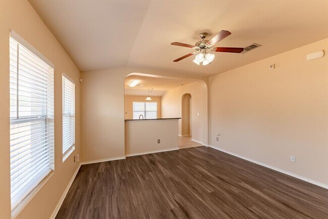 Building Photo - 13500 Coomer Path