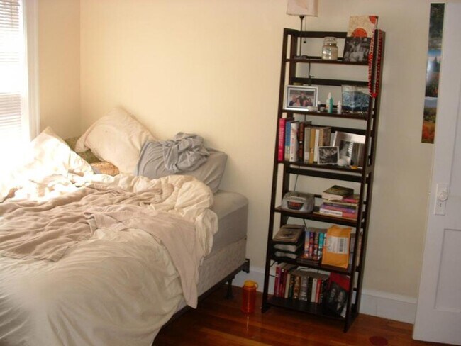 Foto del edificio - Pets-Friendly, Porch, Laundry on a Site, Parking for Rent, Yard