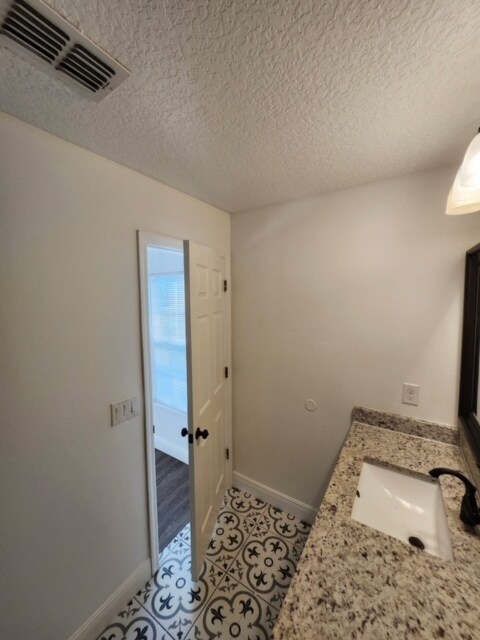 Foto del edificio - 13963 Econ Woods Ln