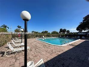 Foto del edificio - 6505 Winfield Blvd