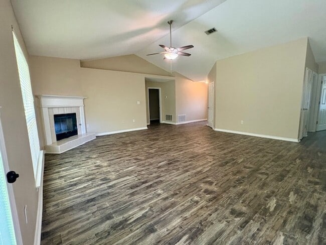 Building Photo - Indian Woods Home with a Cozy Fireplace & Stainless Steel Appliances!