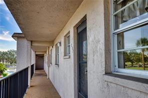 Building Photo - 102 Capri Isles Blvd