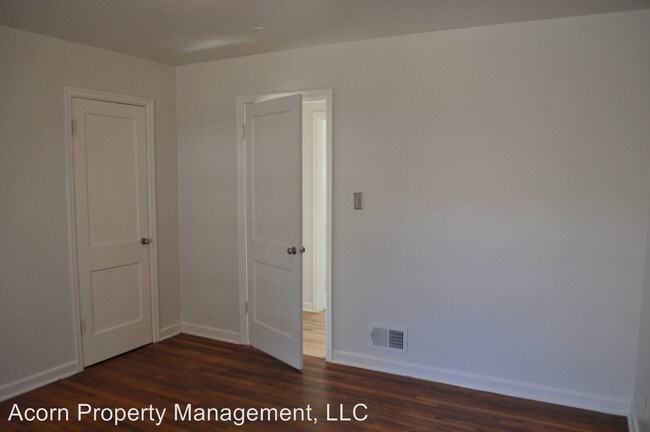 Building Photo - 561 N Prescott St