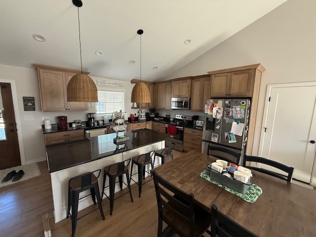 Foto del edificio - 104 E Madison Dr