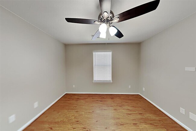 Building Photo - 3723 Hidden Brook Ln