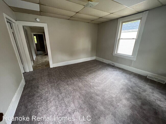 Building Photo - 3 br, 1 bath House - 512 Madison Ave NW