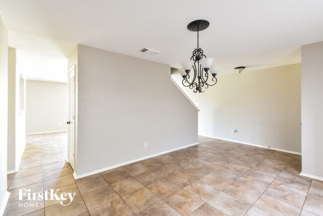 Foto del edificio - 330 Las Puertas