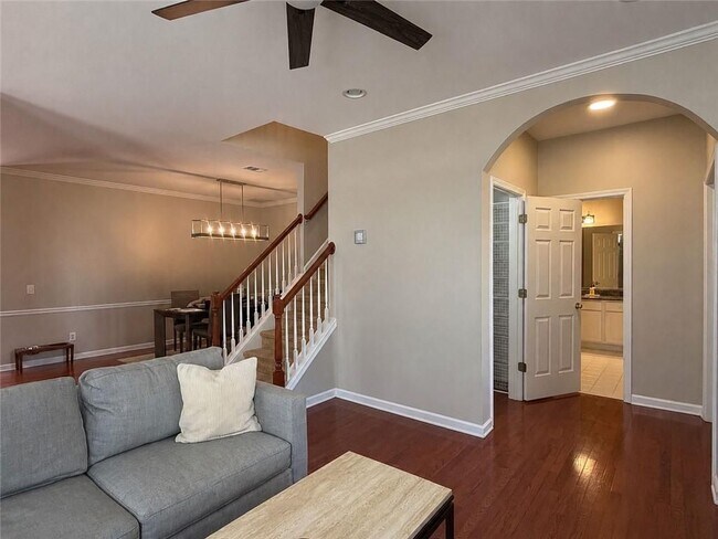 Foto del edificio - 2332 Trellis Ln SE