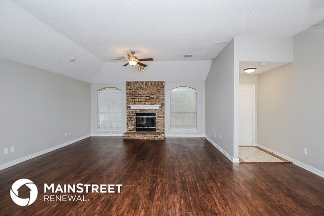 Building Photo - 808 Quail Brook Dr