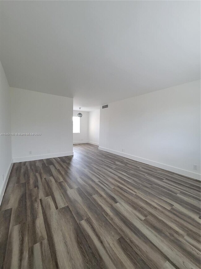 Foto del edificio - 2200 Taylor St