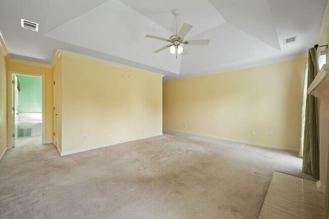 Foto del edificio - 1115 Burlington Ct