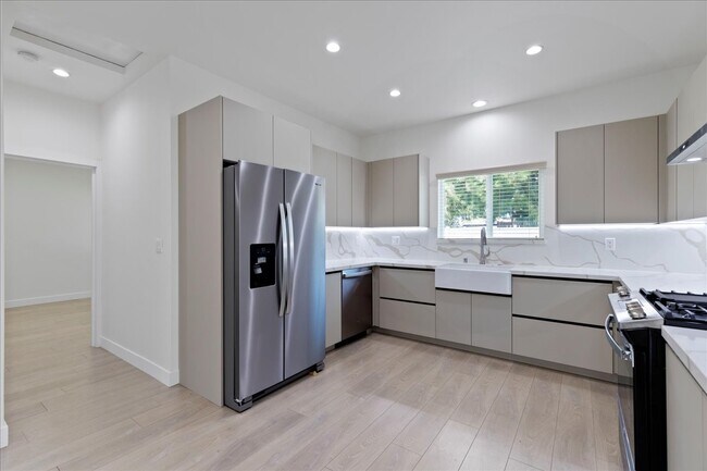 Foto del edificio - 8407 Cantaloupe Ave