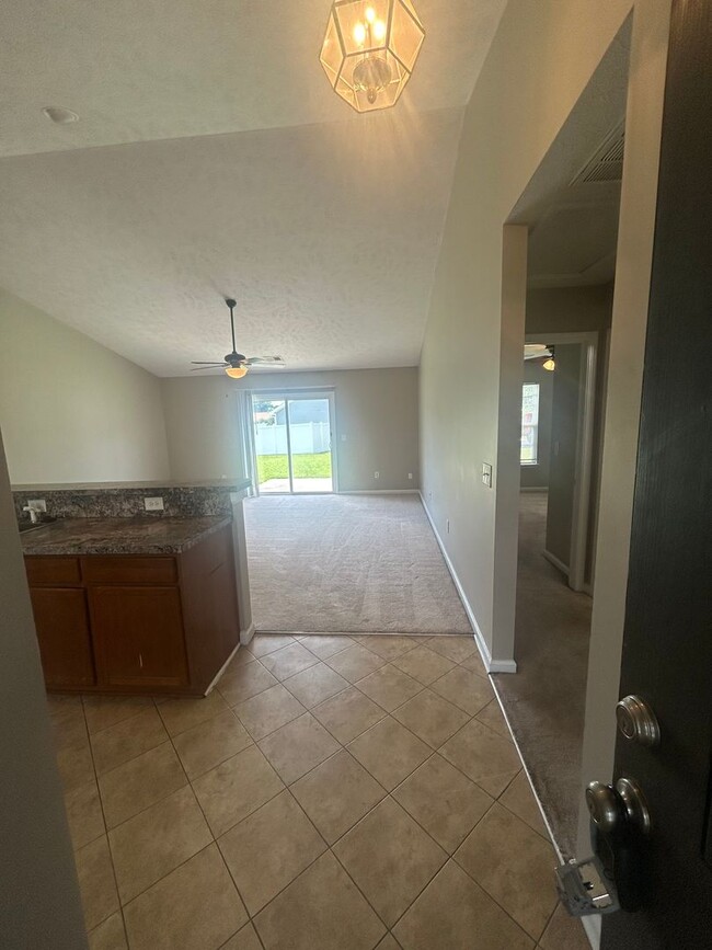 Building Photo - 6032 Quinn Rd