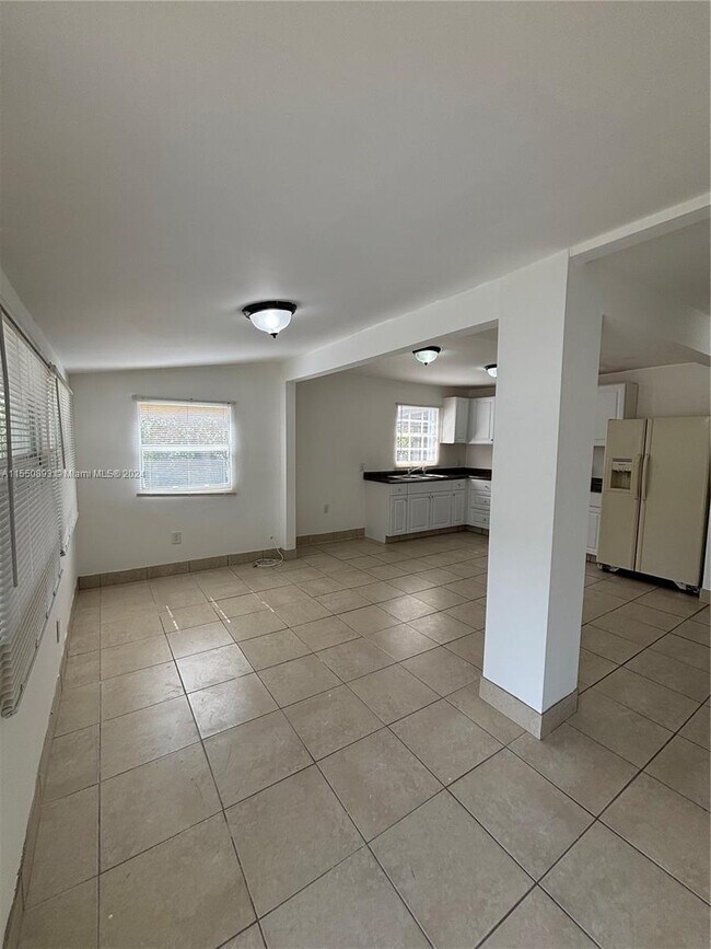 Foto del edificio - 412 NW 95th St
