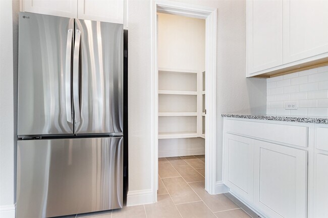 Foto del edificio - 2219 Grapewood Ln