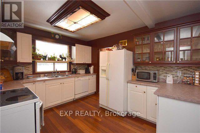 Photo du bâtiment - 929 Ritson Rd N