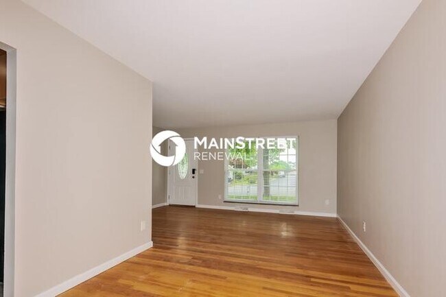 Building Photo - 3 Bedroom Pet-Friendly Home in St. Charles...