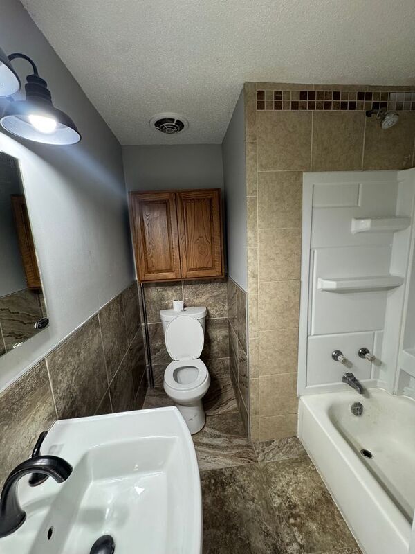 Foto del edificio - 2112 N Marion Ave