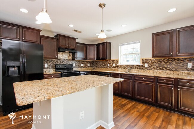 Foto del edificio - 834 Dovefield Ln