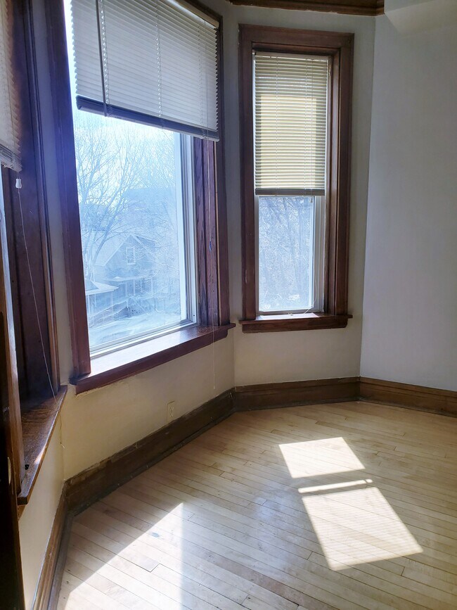 Foto del edificio - 4322 N Drake Ave