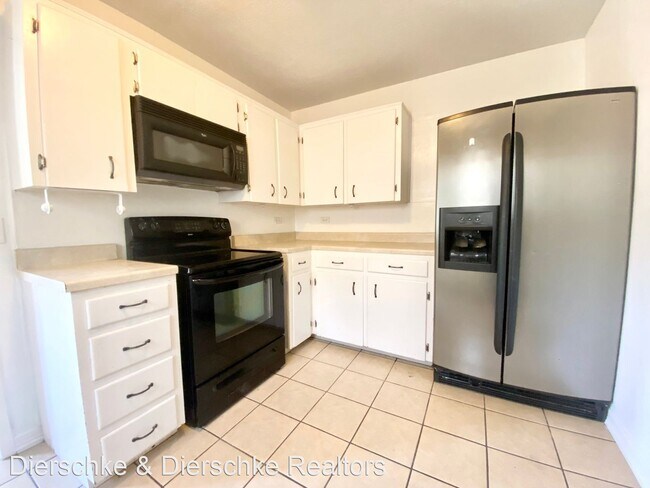 Building Photo - 4 br, 1 bath House - 2214 W Ave L